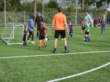 Laatste training S.K.N.W.K. JO7-1 (partijtje tegen de ouders) van maandag 27 mei 2024 (170/180)